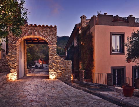 L'ingresso nel borgo
